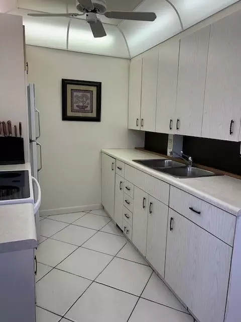 3003 Exeter A, Boca Raton, FL 33434 photo 8