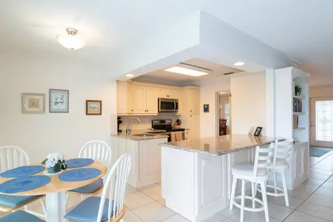 4223 SE Fairway E, Stuart, FL 34997 photo 12