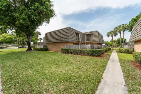 3704 37th Way, West Palm Beach, FL 33407