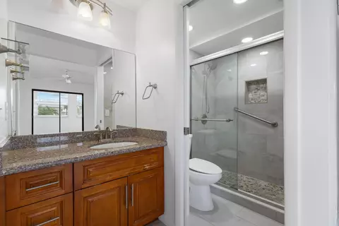 218 Capri E, Delray Beach, FL 33484 photo 16