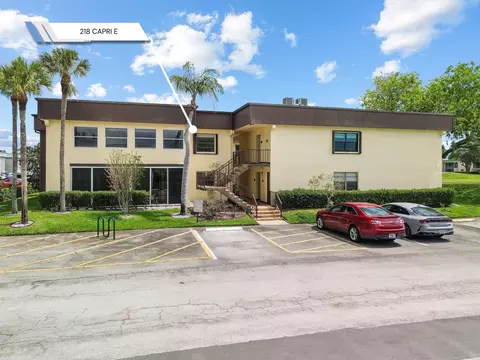 218 Capri E, Delray Beach, FL 33484 photo 3