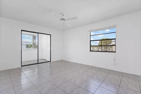218 Capri E, Delray Beach, FL 33484 photo 13