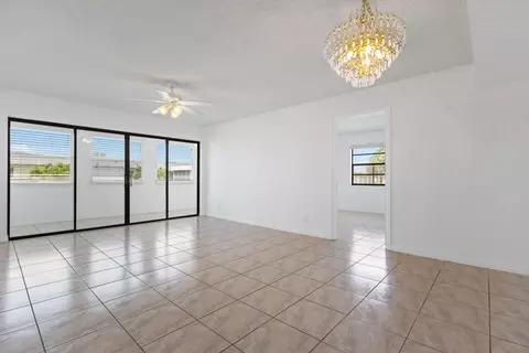 218 Capri E, Delray Beach, FL 33484 photo 7