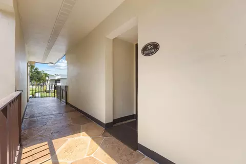 218 Capri E, Delray Beach, FL 33484 photo 4