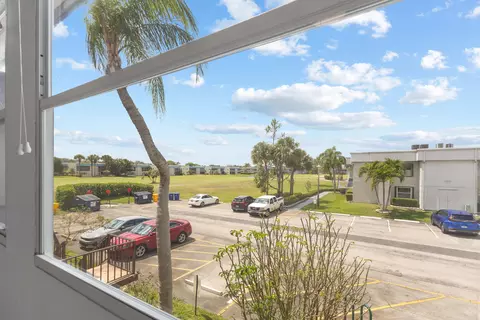 218 Capri E, Delray Beach, FL 33484 photo 20