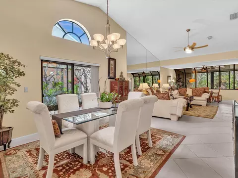 22637 Meridiana Dr, Boca Raton, FL 33433