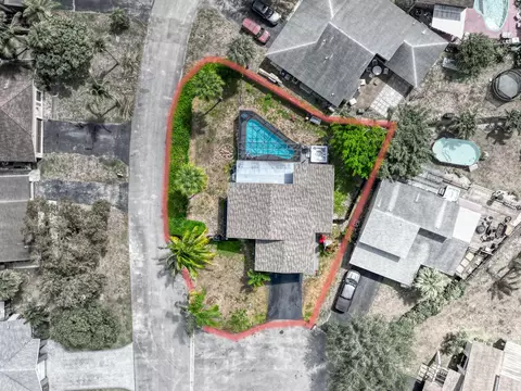 3750 NW 73rd Way, Coral Springs, FL 33065