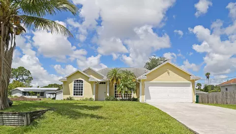 3020 SW Lucerne St, Port Saint Lucie, FL 34953