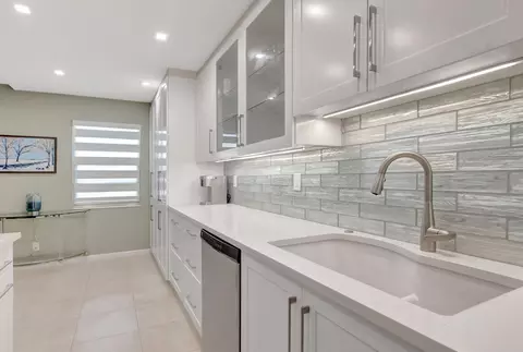 1083 Exeter E, Boca Raton, FL 33434 photo 8