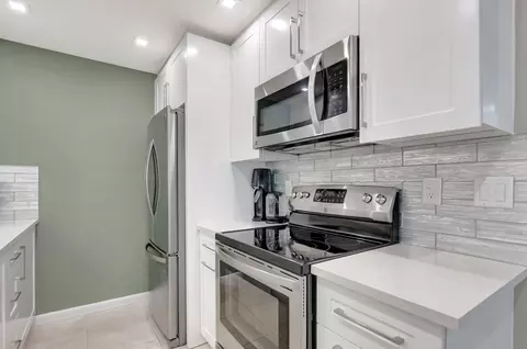 1083 Exeter E, Boca Raton, FL 33434 photo 7