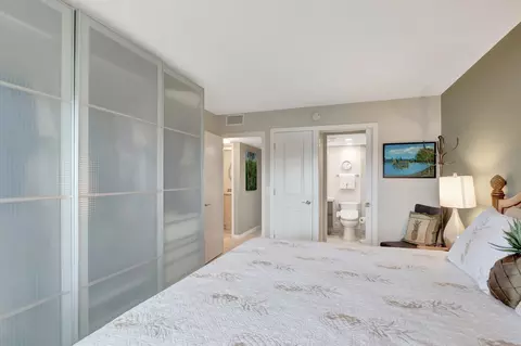 1083 Exeter E, Boca Raton, FL 33434 photo 13