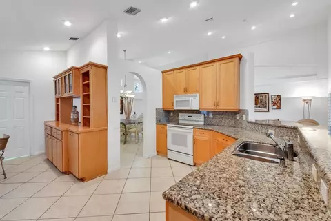 7315 Falls Rd E, Boynton Beach, FL 33437 photo 12