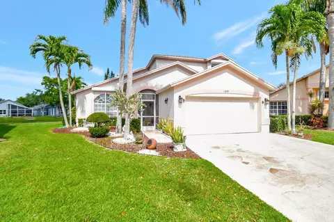 120 Hammocks Ct, Greenacres, FL 33413