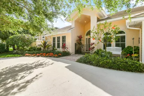 8836 SE Marina Bay Dr, Hobe Sound, FL 33455