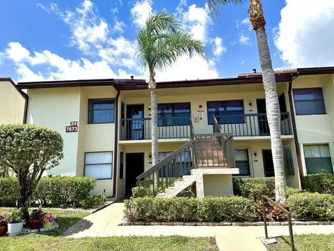 7673 Tahiti Ln #102, Lake Worth, FL 33467