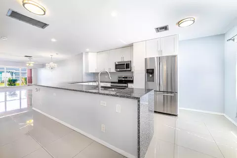2720 SW 15th St #2-A, Delray Beach, FL 33445