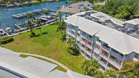 432 Bay Colony Dr N, Juno Beach, FL 33408
