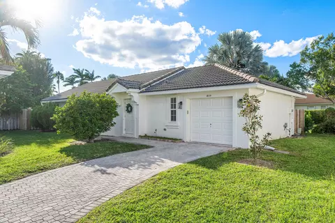 1825 Capeside Cir, Wellington, FL 33414