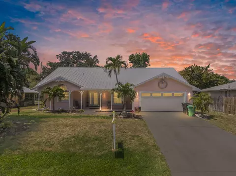 2026 SE Crowberry Dr, Port Saint Lucie, FL 34983