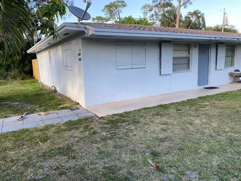 3432 Rudolph Rd, Lake Worth, FL 33461