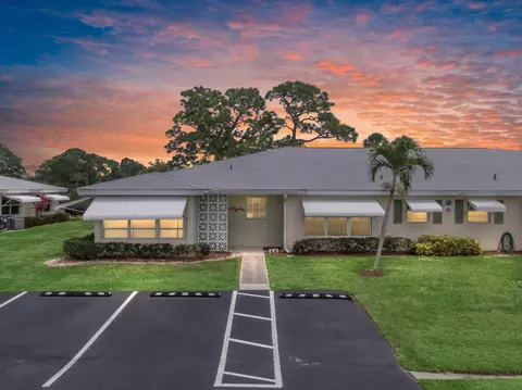 108 Lakes End Dr #A, Fort Pierce, FL 34982