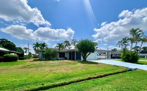 1281 SE Ladner St, Port Saint Lucie, FL 34983