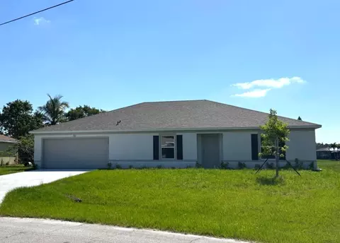 2386 SE Manor Ave, Port Saint Lucie, FL 34952