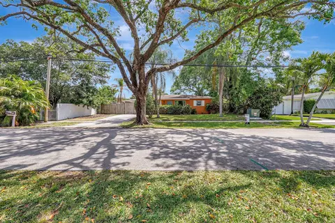 4633 SW 31st Dr, West Park, FL 33023