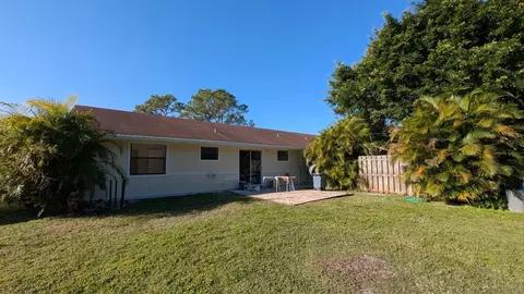 3741 SE Dixie Ross St, Stuart, FL 34997 photo 10