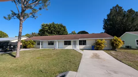 3741 SE Dixie Ross St, Stuart, FL 34997 photo 5