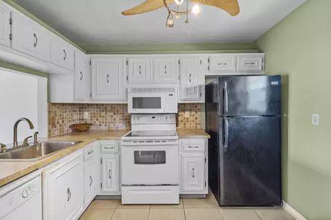 3905 N Nob Hill Rd #300, Sunrise, FL 33351 photo 6