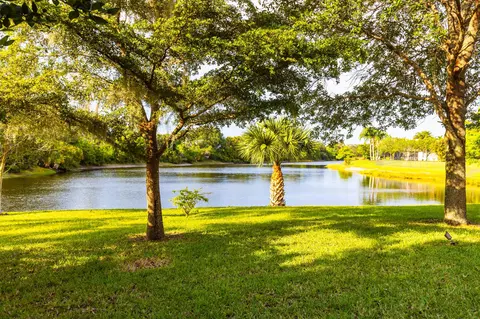 155 SEthan Ter, Stuart, FL 34997 photo 5