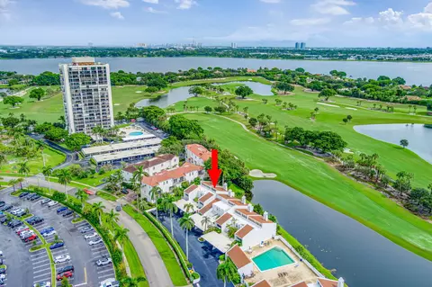 1928 Presidential Way #2-E, West Palm Beach, FL 33401