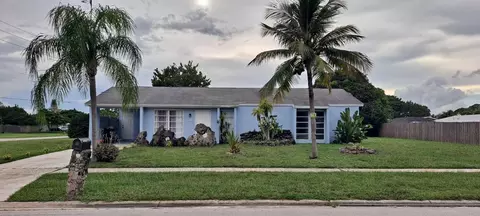 201 NE Solida Cir, Port Saint Lucie, FL 34983