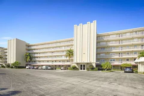 44 Yacht Club Dr #212, North Palm Beach, FL 33408