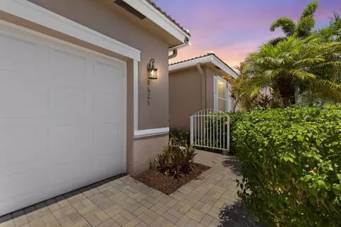 8623 Mangrove Cay, West Palm Beach, FL 33411