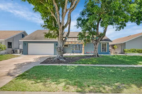 7515 San Mateo Dr E, Boca Raton, FL 33433