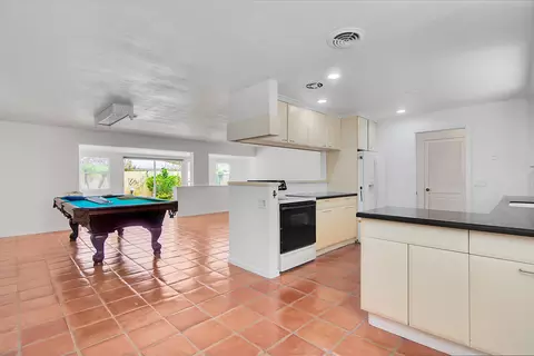 360 Saturn Ave, Tequesta, FL 33469 photo 9