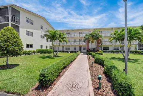 47 Preston B, Boca Raton, FL 33434 photo 3