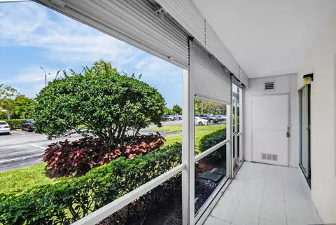 47 Preston B, Boca Raton, FL 33434 photo 13