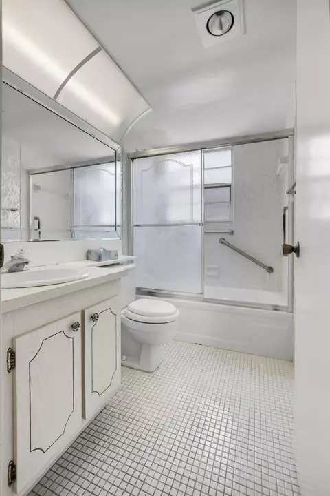 47 Preston B, Boca Raton, FL 33434 photo 7