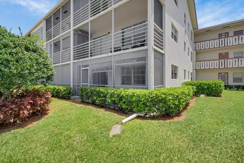 47 Preston B, Boca Raton, FL 33434 photo 14