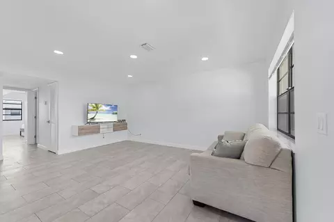 Living - 234 Capri E, Delray Beach, FL 33484 photo 1 of 1