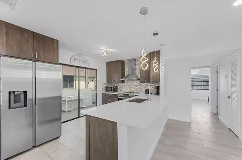 Kitchen - 234 Capri E, Delray Beach, FL 33484 photo 5 of 5
