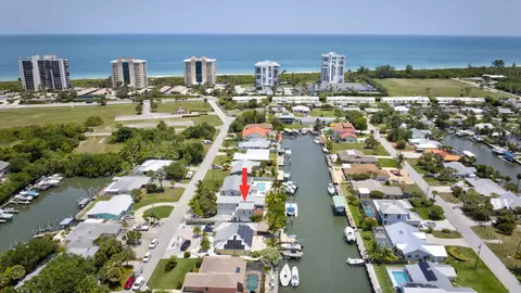 217 Marina Dr, Hutchinson Island, FL 34949