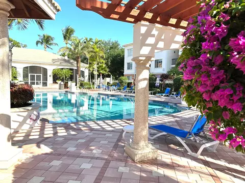 5205 Myrtlewood Cir E, Palm Beach Gardens, FL 33418