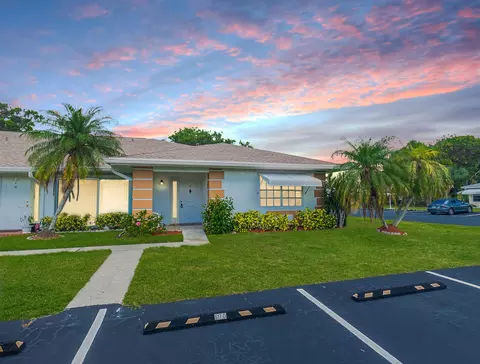 517 SE Crooked Lake Ln #D, Fort Pierce, FL 34982