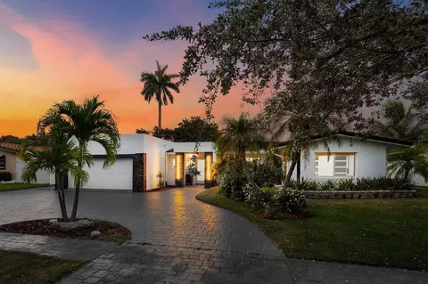 2611 NE 49 St, Lighthouse Point, FL 33064
