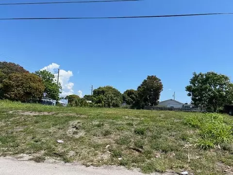 172 W 16th St, Riviera Beach, FL 33404