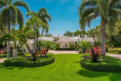 16 E High Point Rd, Sewalls Point, FL 34996 photo 7